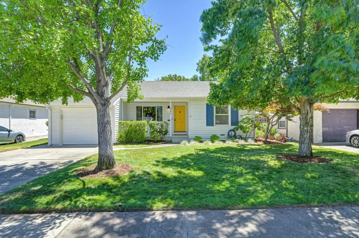 5842 13th Avenue, Sacramento, CA 95820 - #1