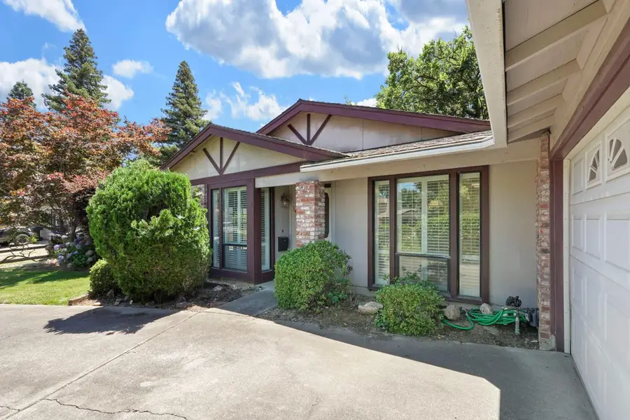 14 Honey Bee Court, Sacramento, CA 95826 - #2