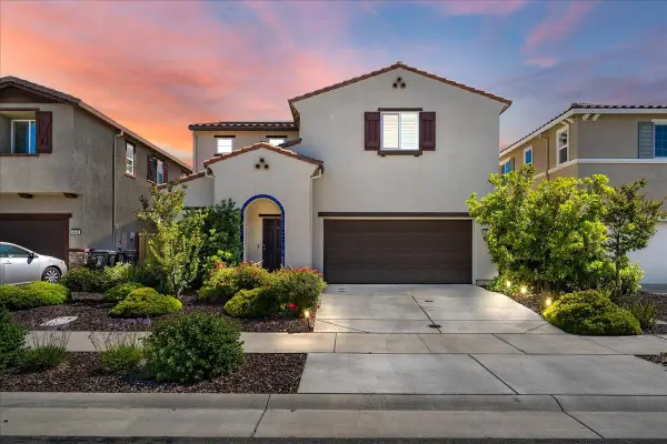 4040 Parkmoor Lane, Roseville, CA 95747