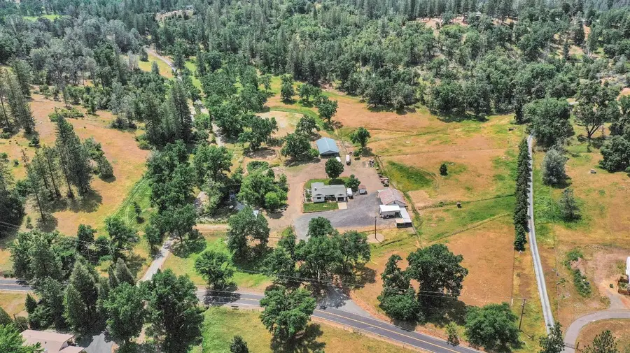 22025 Ferretti Road, Groveland, CA 95321 - #2