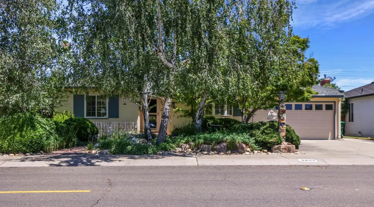 1419 Holly Drive, Lodi, CA 95242 - #1