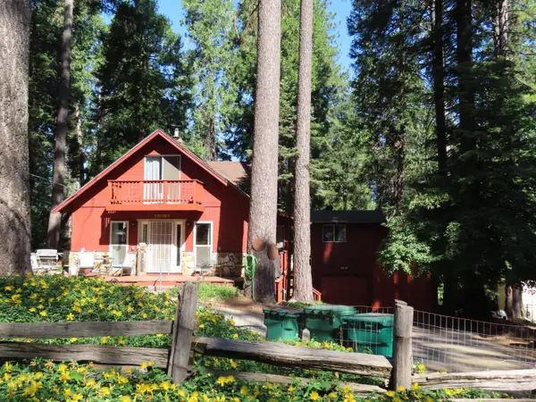 5279 Loch Leven Drive, Pollock Pines, CA 95726