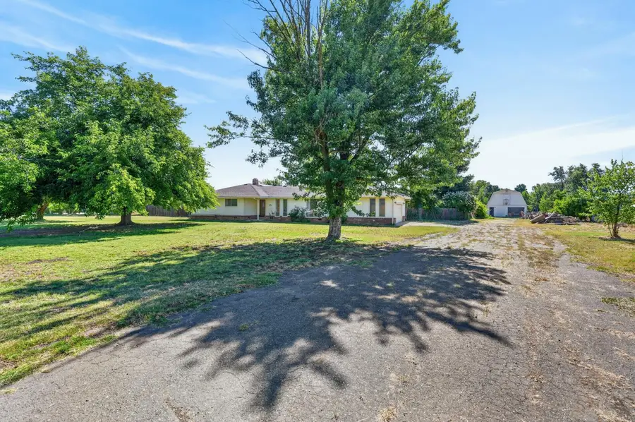 8465 Dillard Road, Wilton, CA 95693 - #3