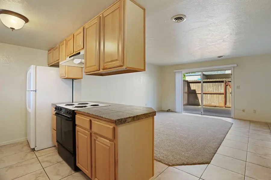 898 Rutledge Dr, Lodi, CA 95242 - #3