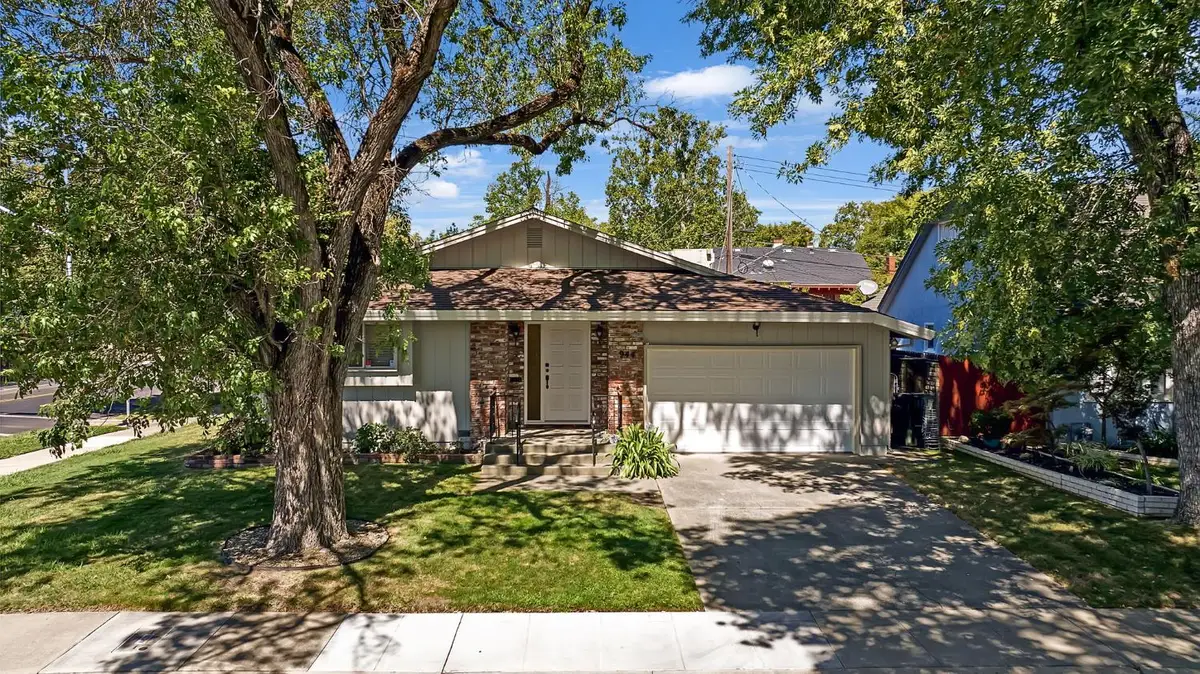944 47th Street, Sacramento, CA 95819 - #1