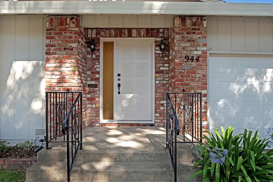 944 47th Street, Sacramento, CA 95819 - #2