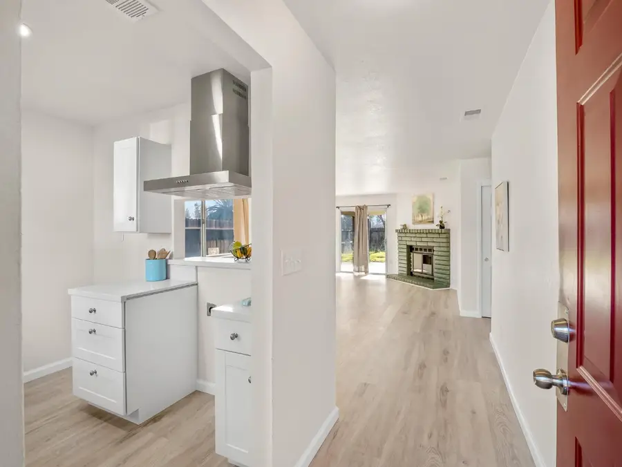 4359 W Cardiff Avenue, Fresno, CA 93722 - #3