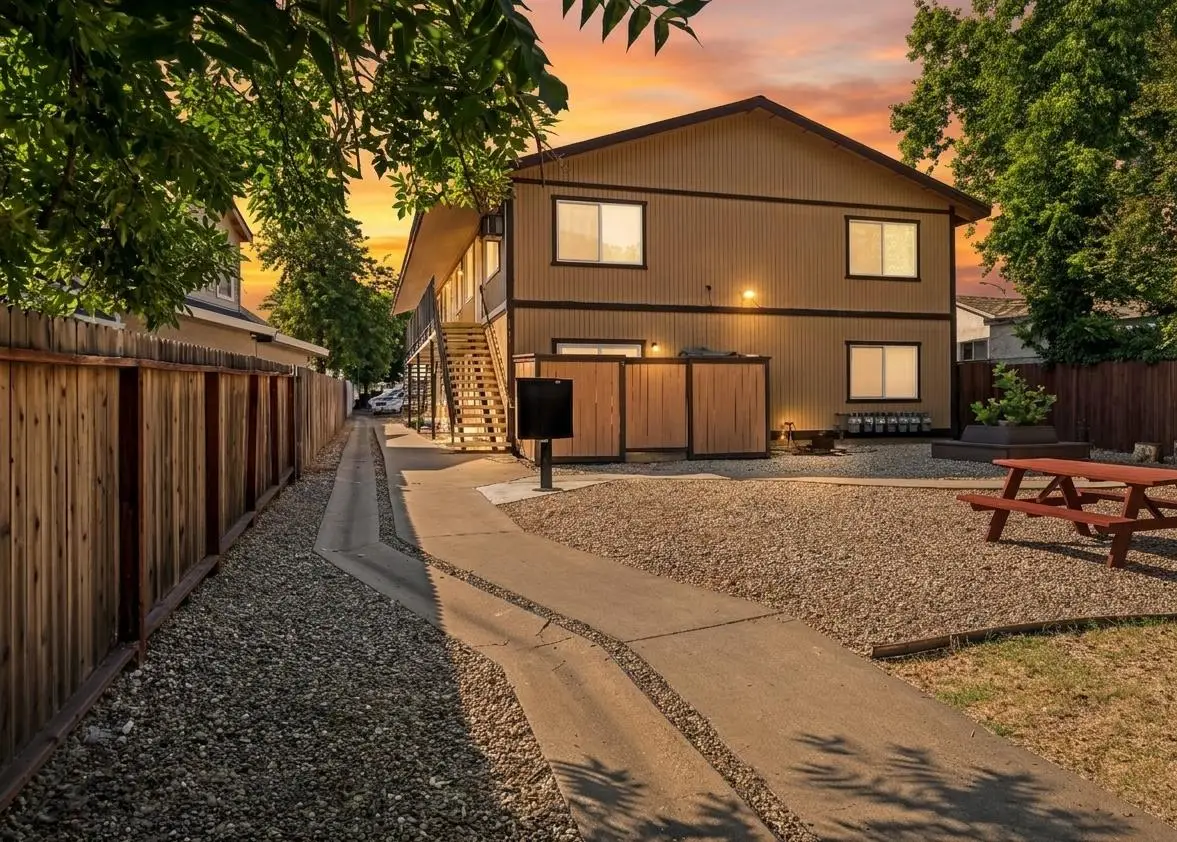 2944 Del Paso Boulevard, Sacramento, CA 95815 - #1