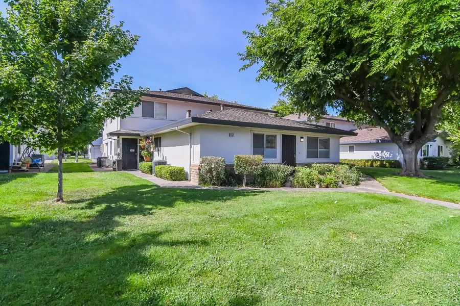 9524 Emerald Park Drive #1, Elk Grove, CA 95624 - #3