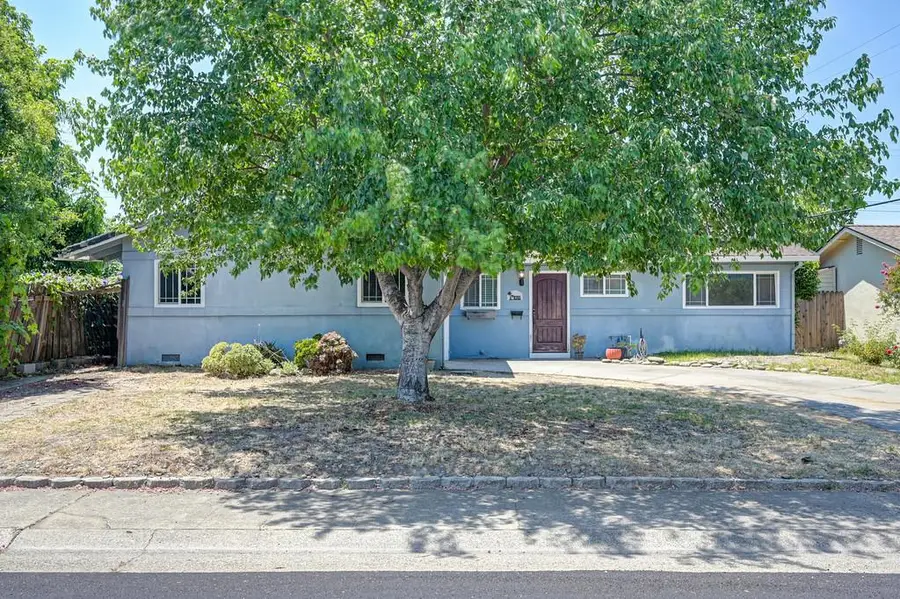8205 Tanoak Way, Citrus Heights, CA 95621 - #2