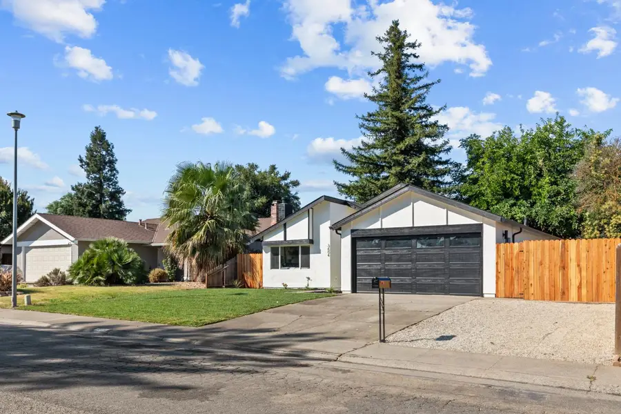 3604 Reedsport Court, Sacramento, CA 95826 - #2