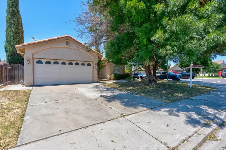 385 N 1st Street, Los Banos, CA 93635 - #3