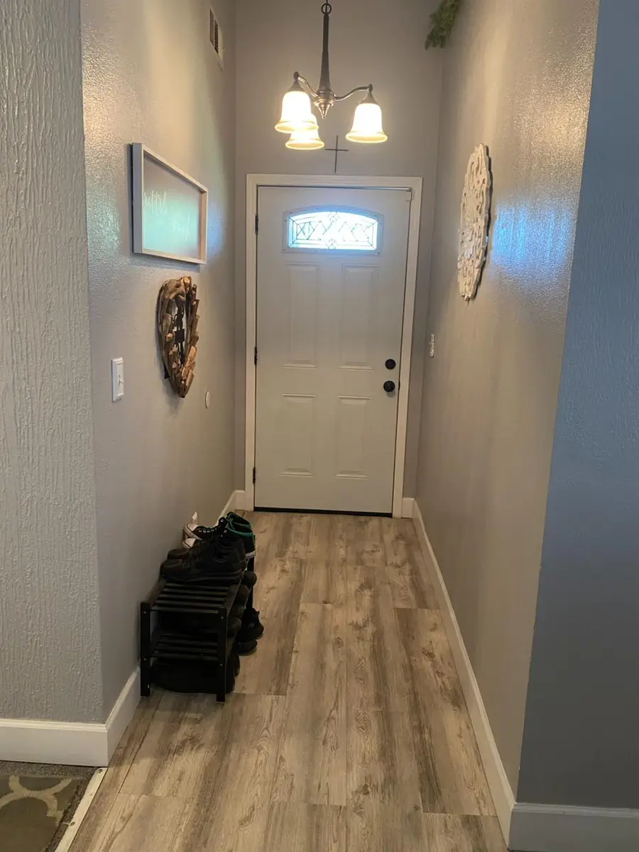 861 E Street, Los Banos, CA 93635 - #3