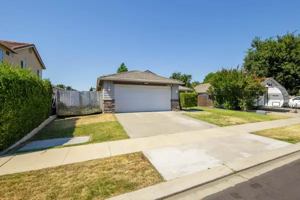 1919 Cork Oak Lane, Manteca, CA 95336