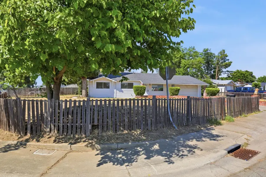 7501 53rd Avenue, Sacramento, CA 95828 - #3
