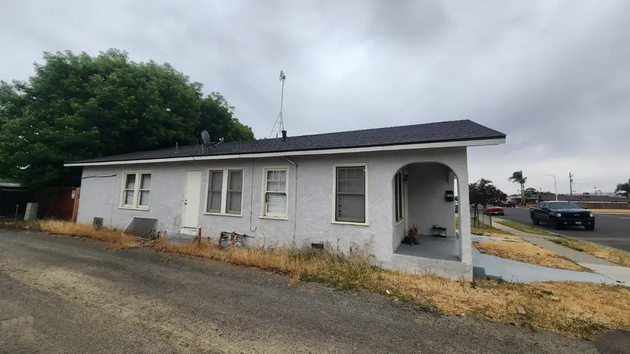 450 N 6th Street, Coalinga, CA 93210 - #3