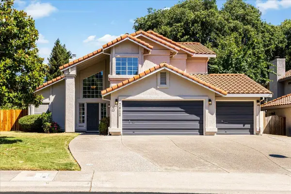 7812 River Village Drive, Sacramento, CA 95831