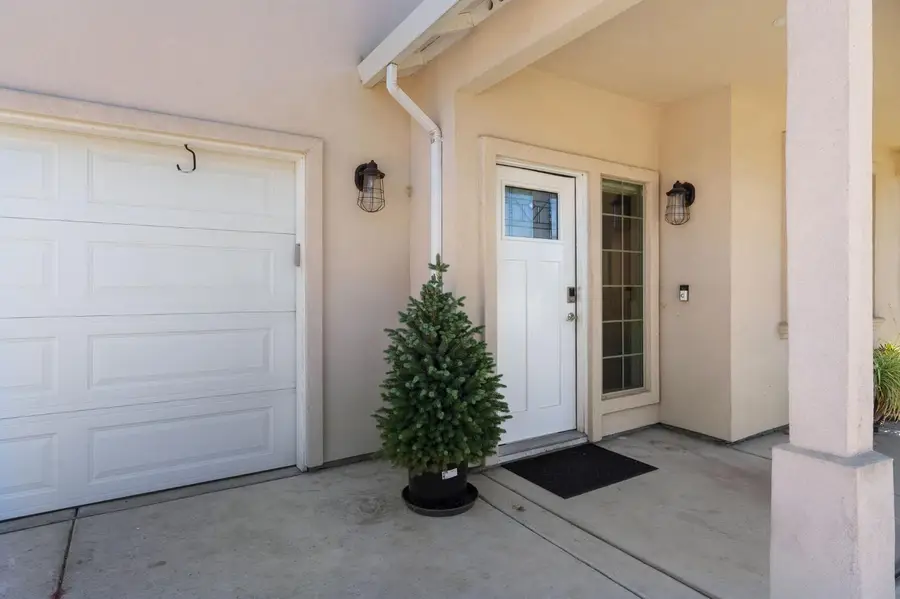 2270 Mogan Avenue, Sacramento, CA 95838 - #3