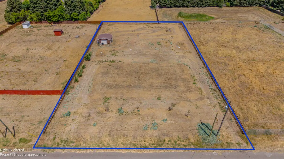 2474 Myrtle Ave, Merced, CA 95340 - #1