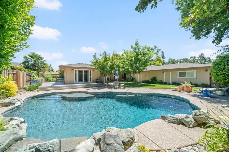 9468 S Wales Way, Elk Grove, CA 95758 - #3