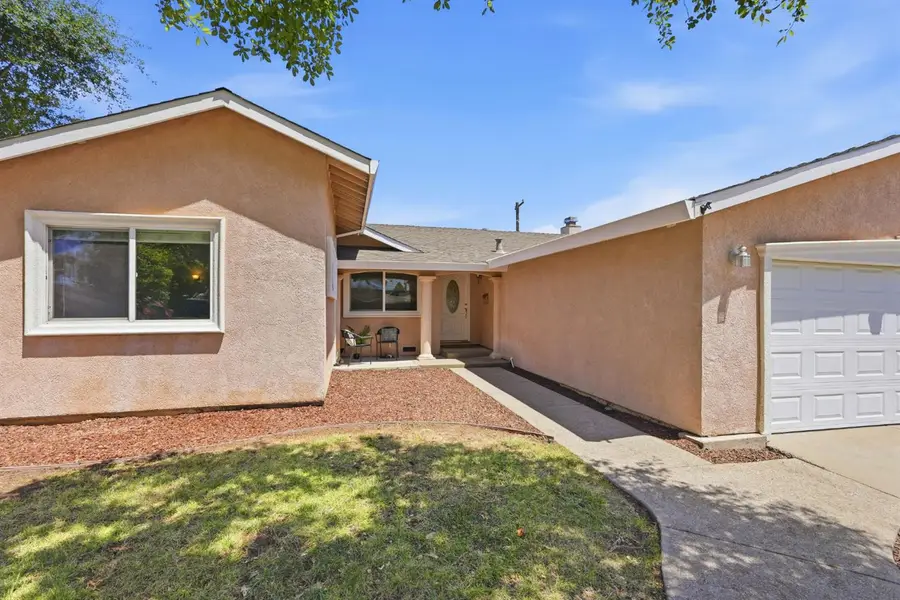 8225 Lake Forest Drive, Sacramento, CA 95826 - #2
