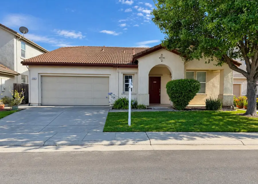 5300 Kungsting Way, Elk Grove, CA 95757 - #2