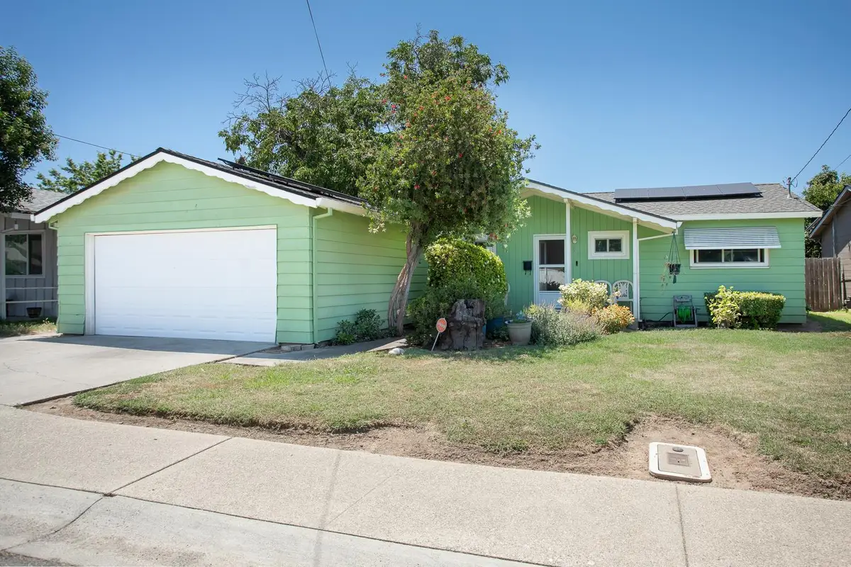 382 Monterey Avenue, Yuba City, CA 95991 - #1