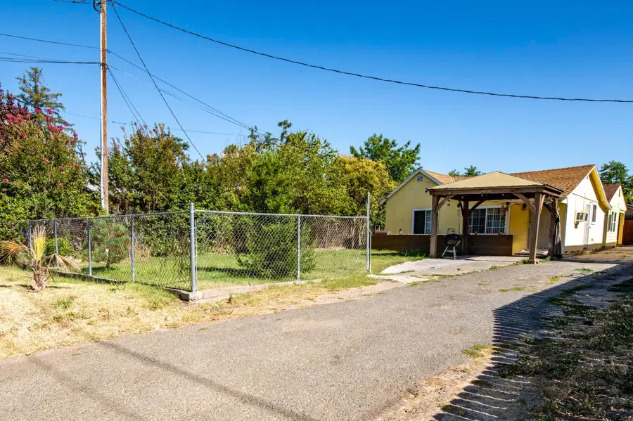 602 Harris Avenue, Sacramento, CA 95838 - #2