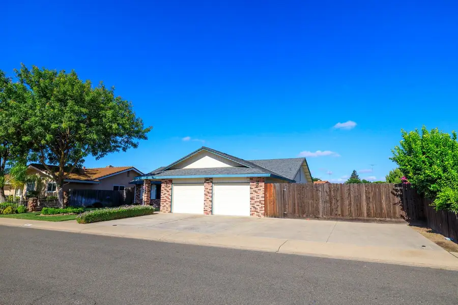 1647 Running, Ceres, CA 95307 - #3
