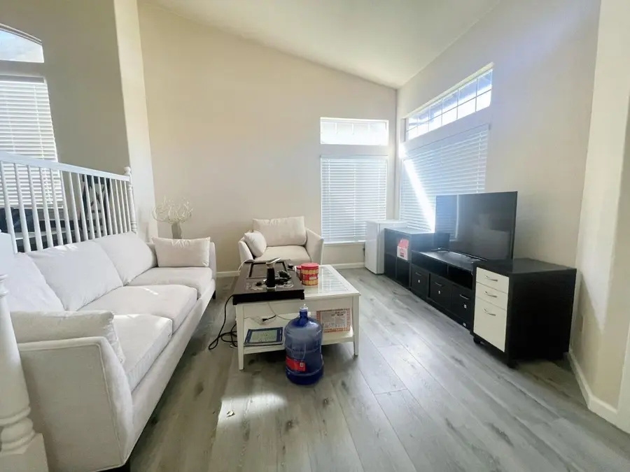 8668 Gossamer Way, Elk Grove, CA 95624 - #3