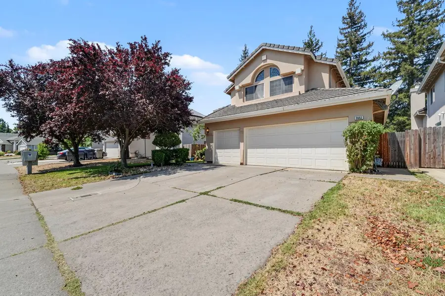 8662 Bluefield Way, Sacramento, CA 95823 - #2