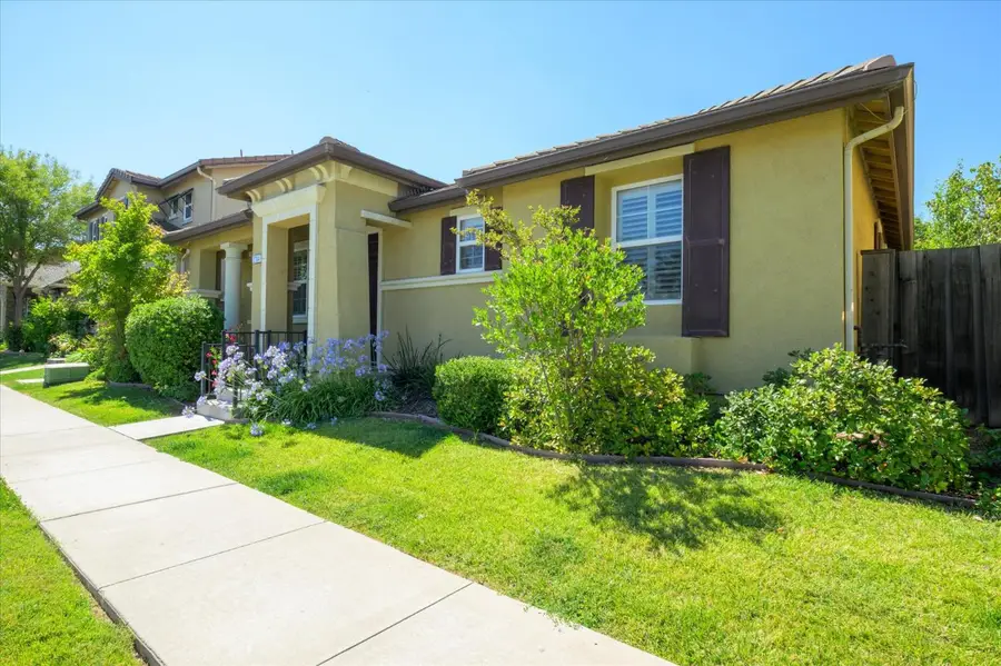 2704 Farmers Central Road, Woodland, CA 95776 - #2