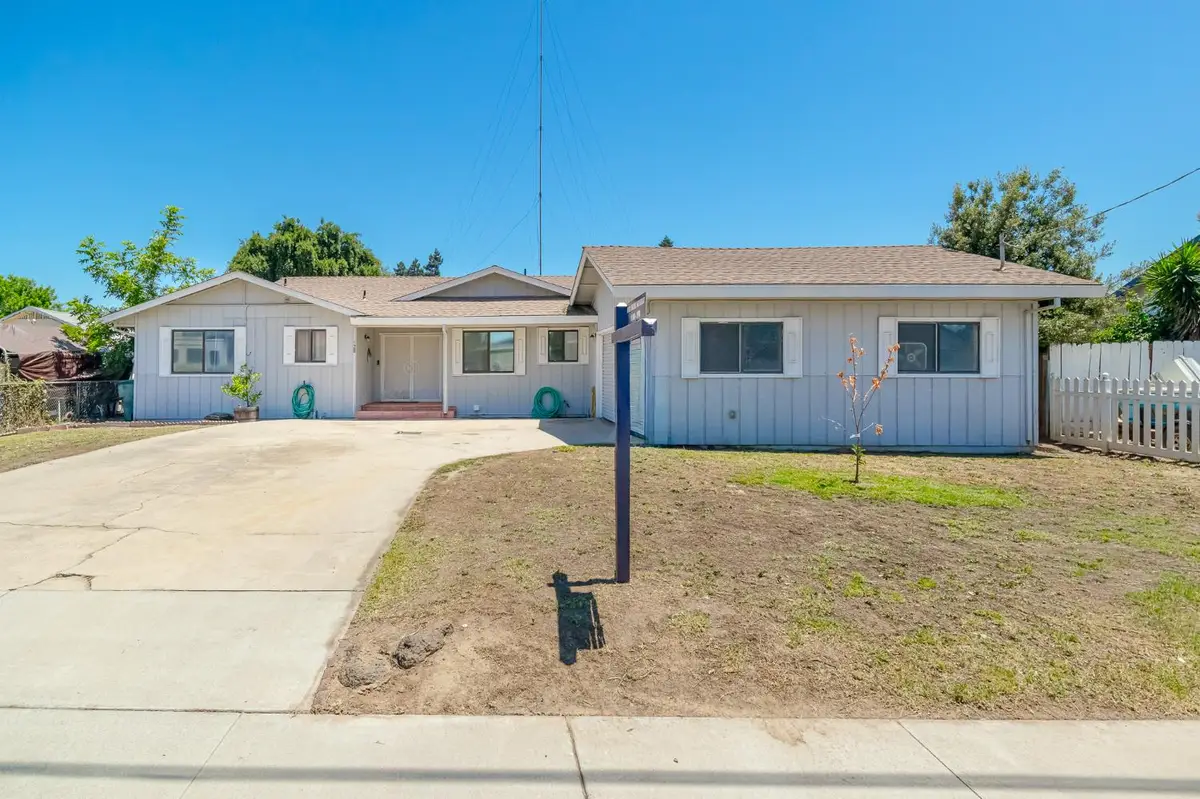 428 N Western Avenue, Waterford, CA 95386 - #1