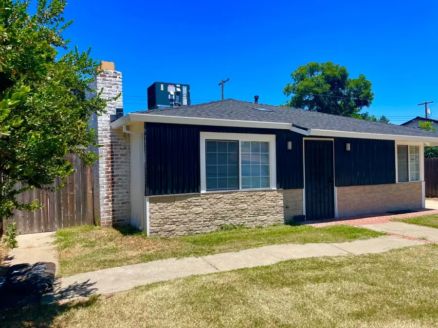 3425 Wemberley, Sacramento, CA 95864 - #2