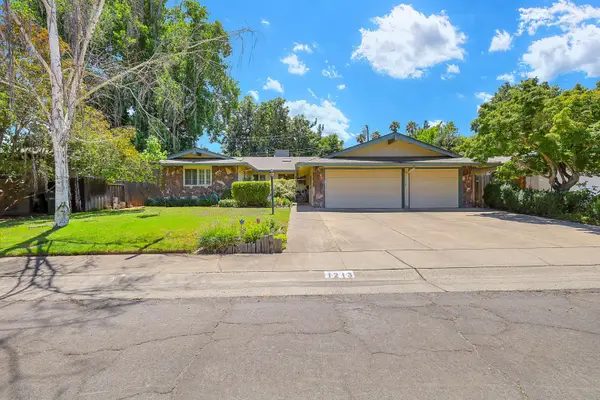 1213 Gary Way, Carmichael, CA 95608