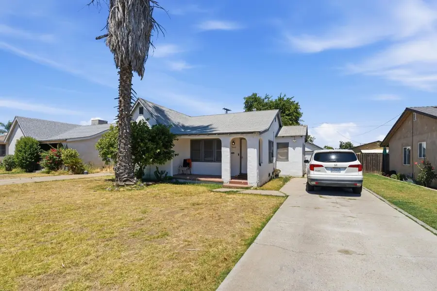 405 N G Street, Madera, CA 93637 - #2