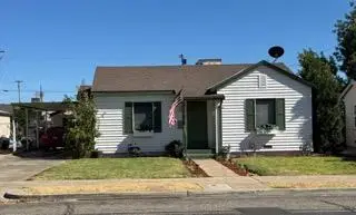 315 W J Street, Oakdale, CA 95361
