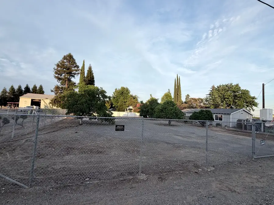 3267 Feather River Boulevard, Olivehurst, CA 95961 - #2