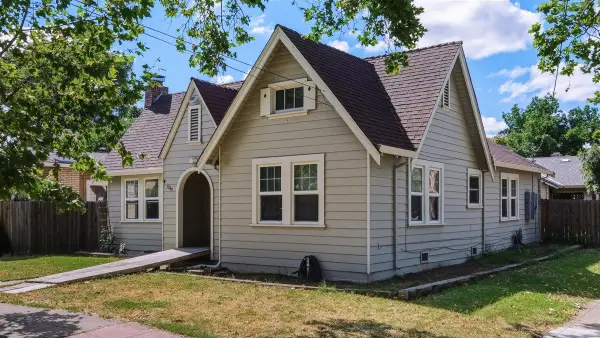 1040 W Poplar Street, Stockton, CA 95203