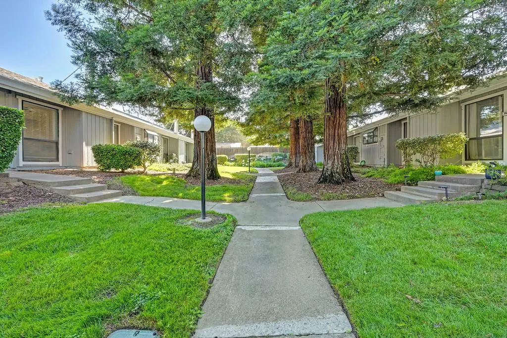3667 Gold Creek Ln, Sacramento, CA 95827 - #1