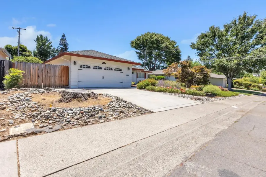 6224 Saint James Drive, Carmichael, CA 95608 - #2