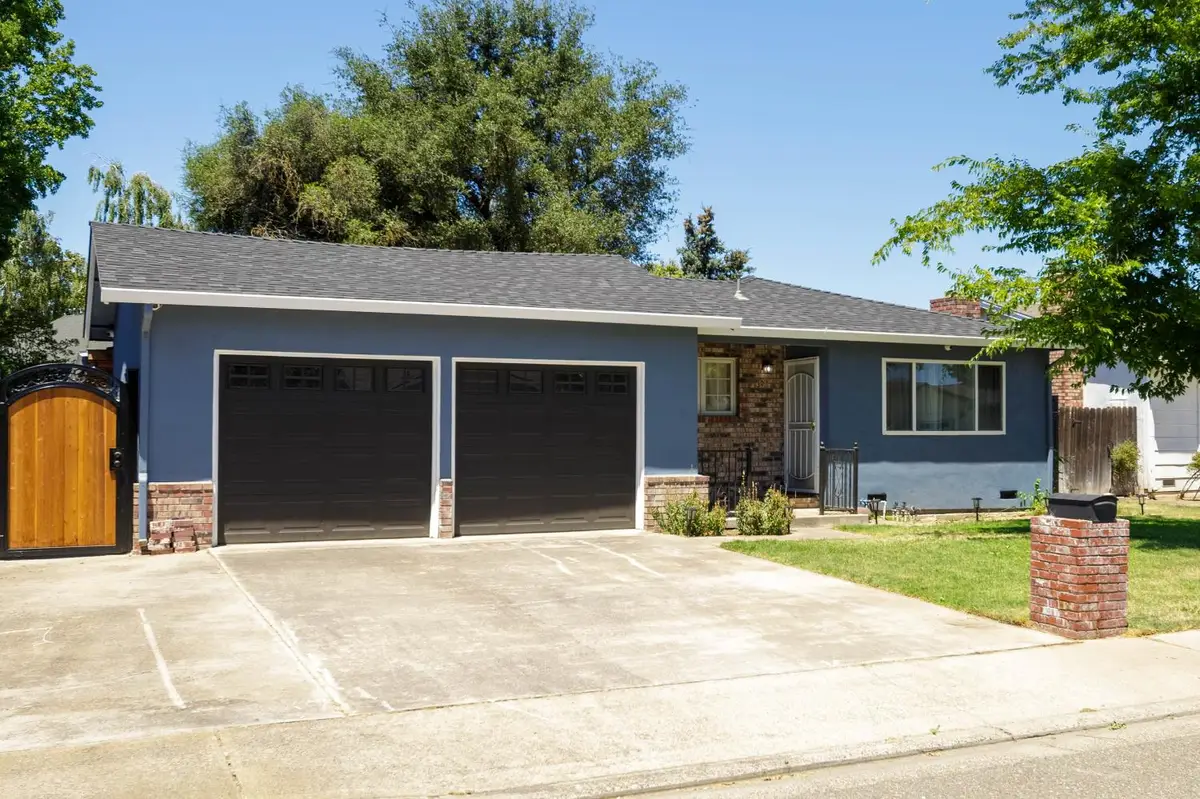 30 Willow Glen Avenue, Oakdale, CA 95361 - #1
