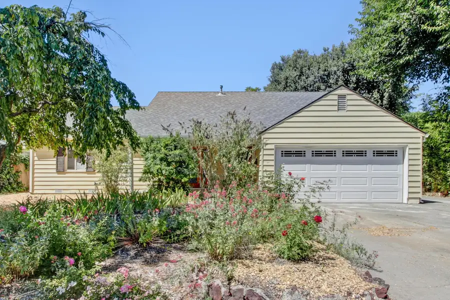 921 W 8th Street, Davis, CA 95616 - #2