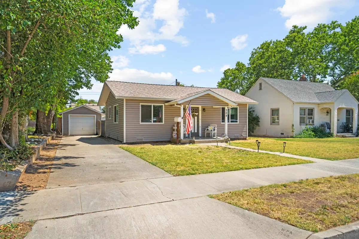 304 Sierra Boulevard, Roseville, CA 95678 - #1