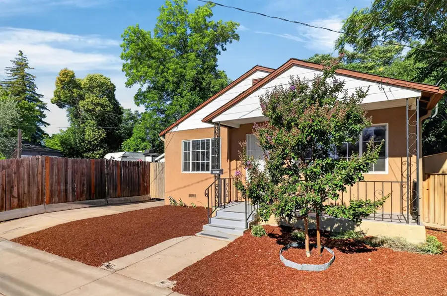 3224 San Jose Way, Sacramento, CA 95817 - #3