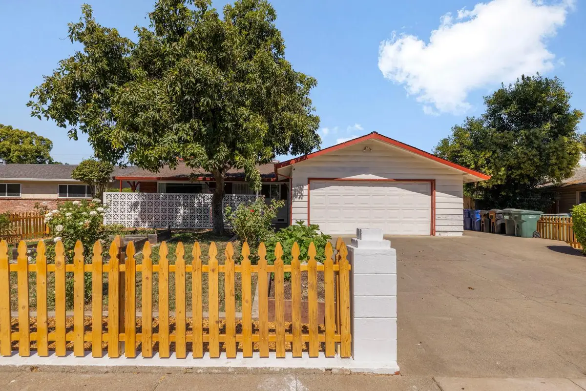 9133 Rosewood Drive, Sacramento, CA 95826 - #1