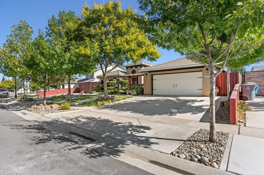 1707 Guildford Way, Plumas Lake, CA 95961 - #2