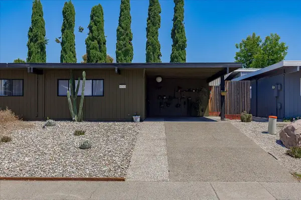 4743 River College Drive, Sacramento, CA 95841