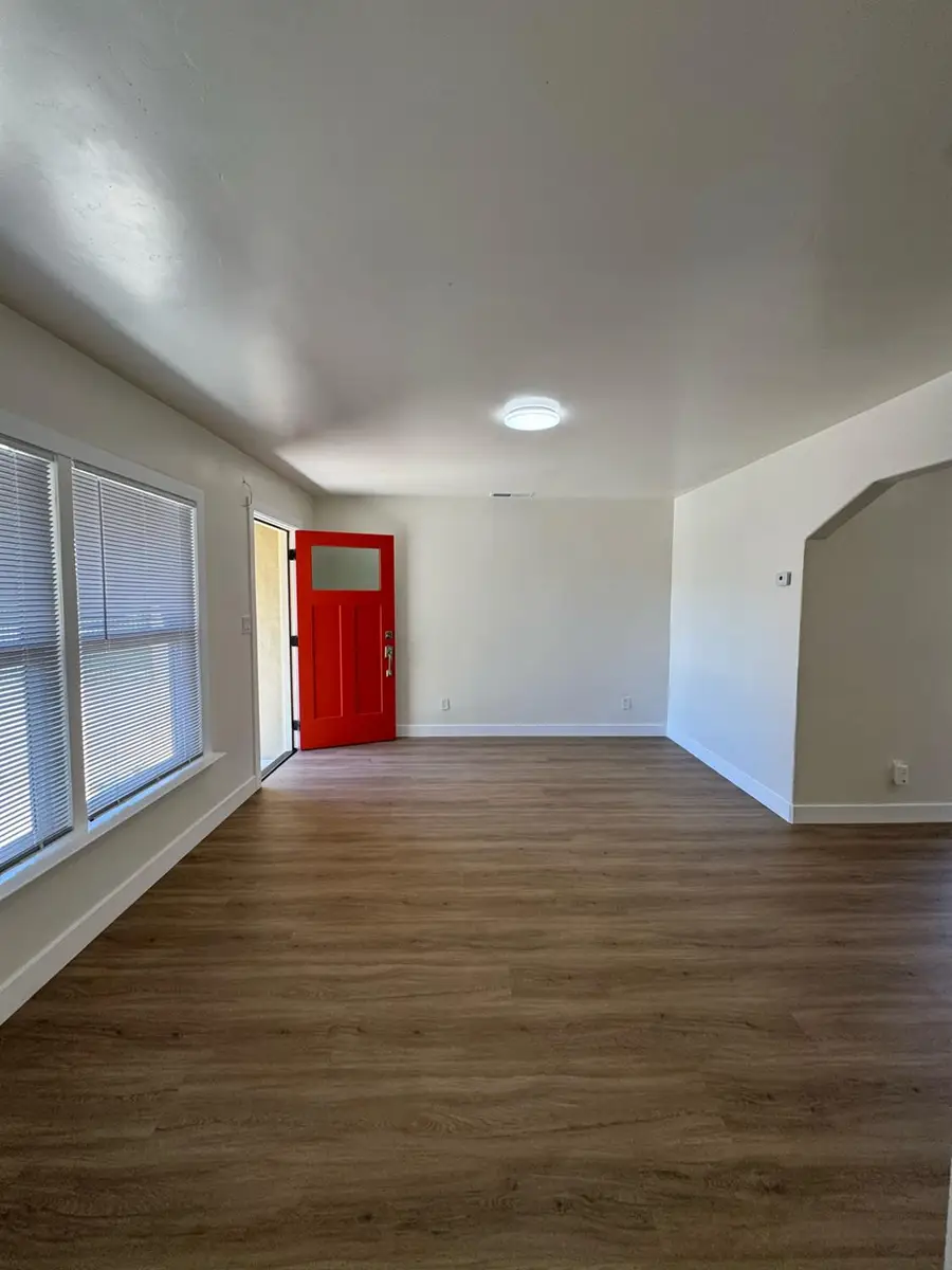 4501 Roosevelt Ave, Sacramento, CA 95820 - #2