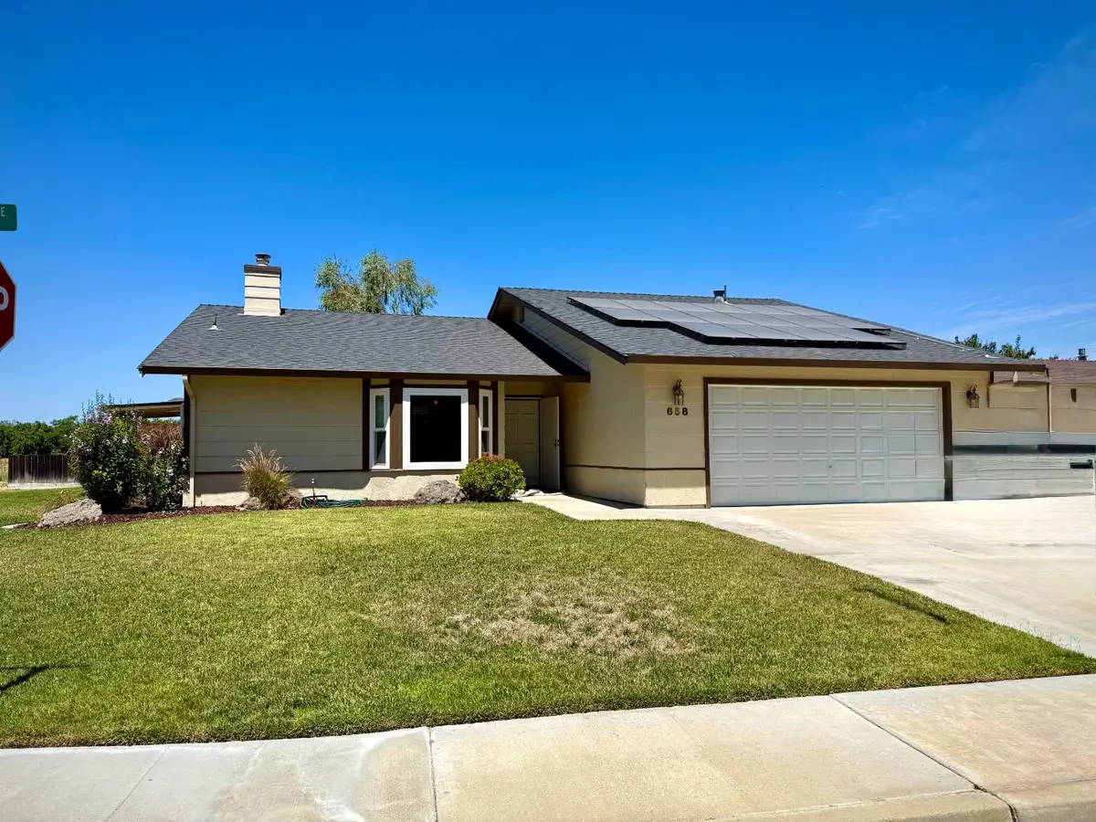 658 Lee Avenue, Newman, CA 95360 - #1